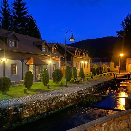 Hotel Gacka Оточац Екстер'єр фото