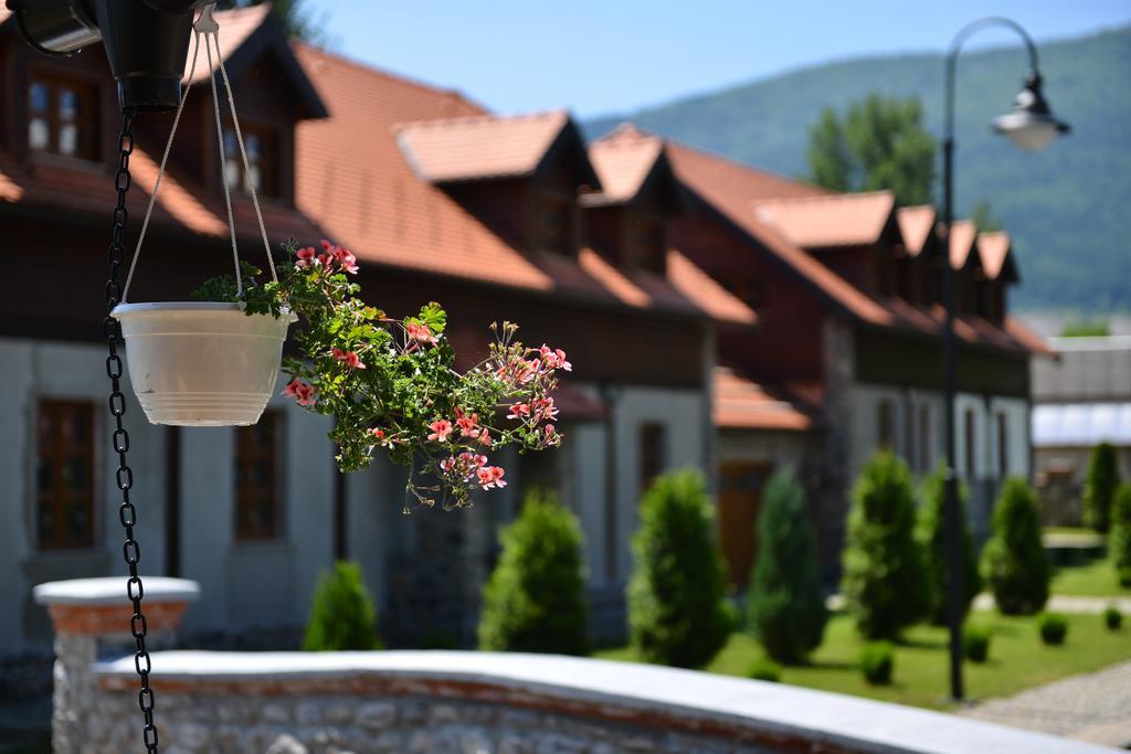 Hotel Gacka Оточац Екстер'єр фото