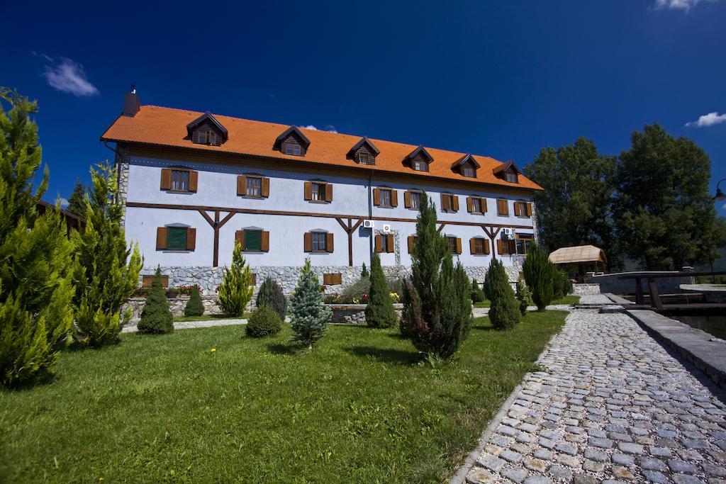 Hotel Gacka Оточац Екстер'єр фото
