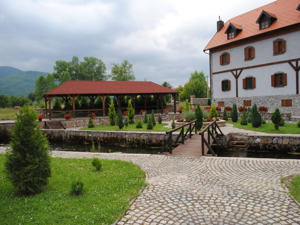 Hotel Gacka Оточац Екстер'єр фото