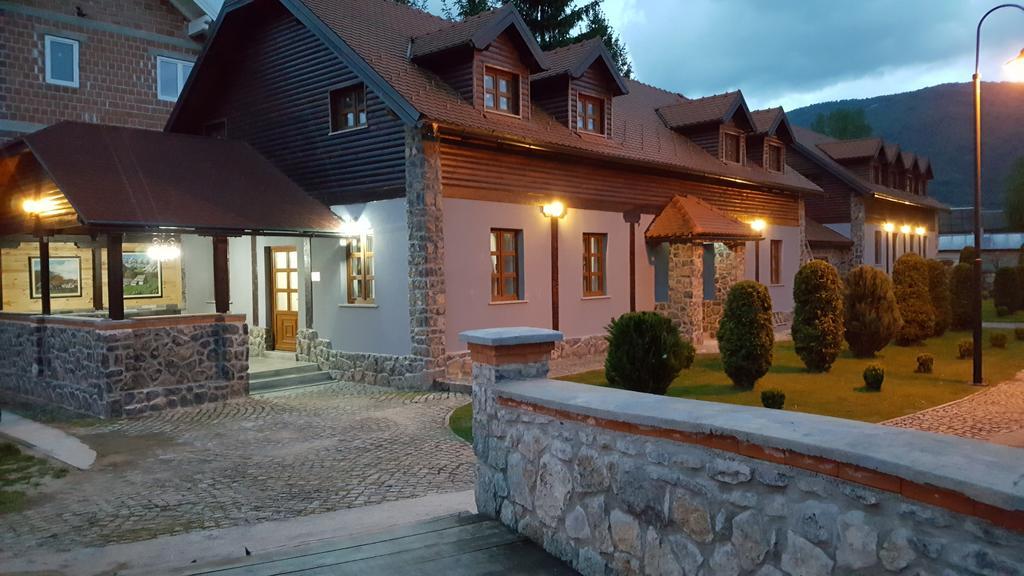 Hotel Gacka Оточац Екстер'єр фото