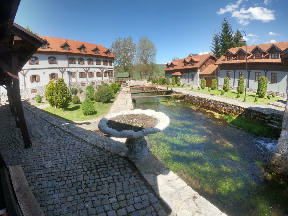 Hotel Gacka Оточац Екстер'єр фото