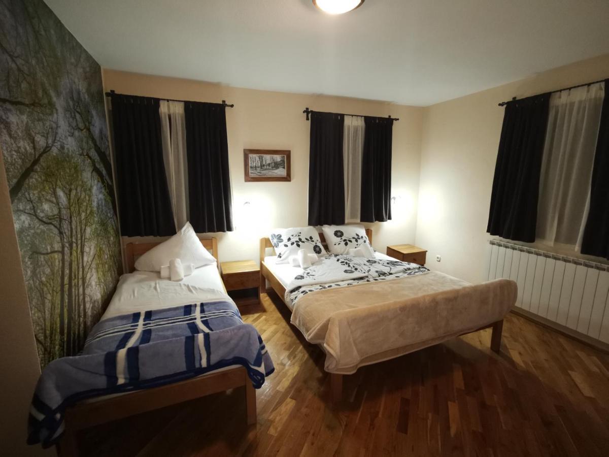 Hotel Gacka Оточац Екстер'єр фото
